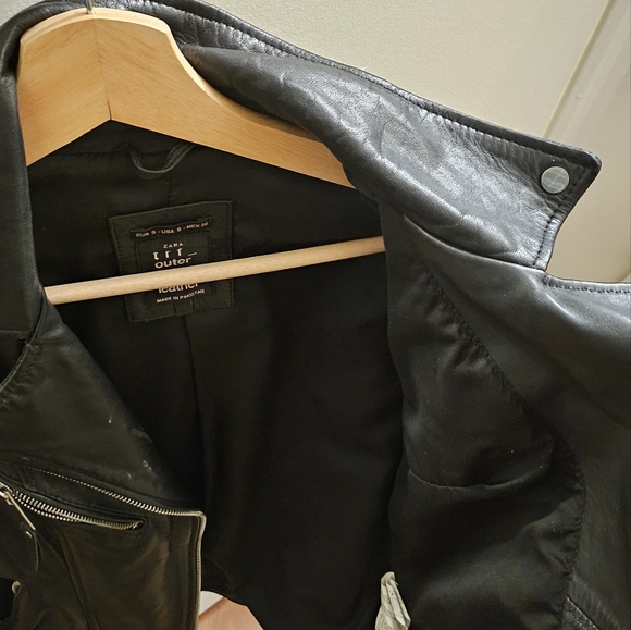 Size S Zara (genuine leather) bomber jacket. - Picture 2 of 5